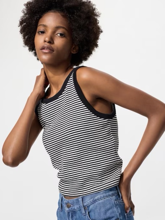 Uniqlo Tops - Uniqlo cropped tank top